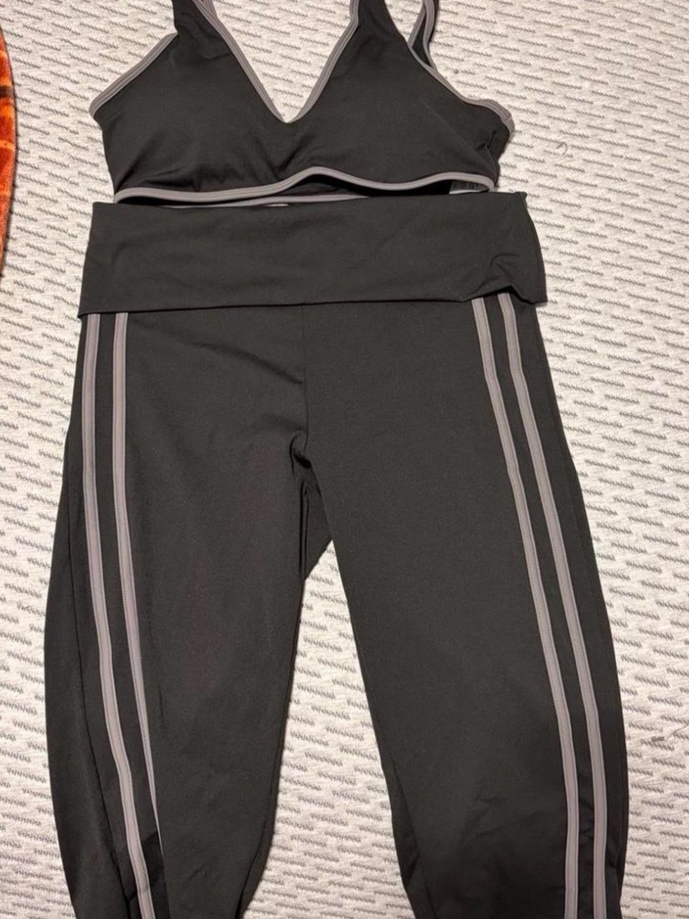 Activewear set Black High-Waist Leggings with Gray Side Stripes
